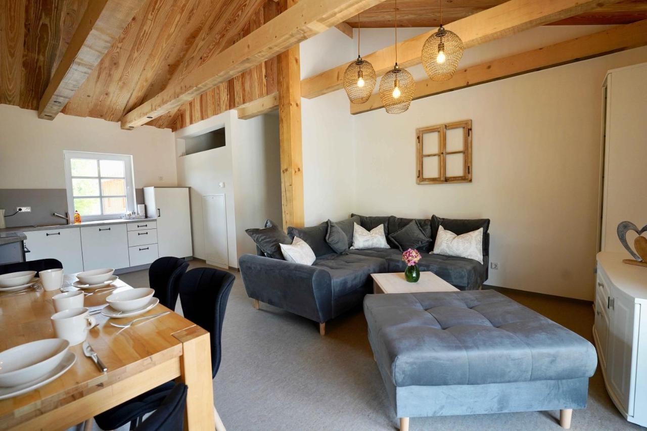 Familien- Und Apartmenthotel Lerchenberghof Walddorf  Exteriör bild