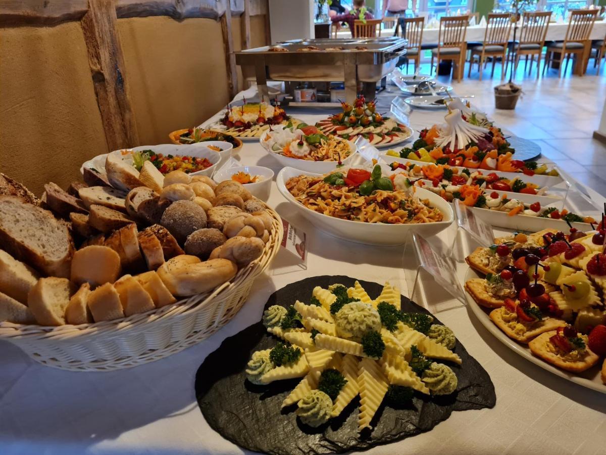 Familien- Und Apartmenthotel Lerchenberghof Walddorf  Exteriör bild