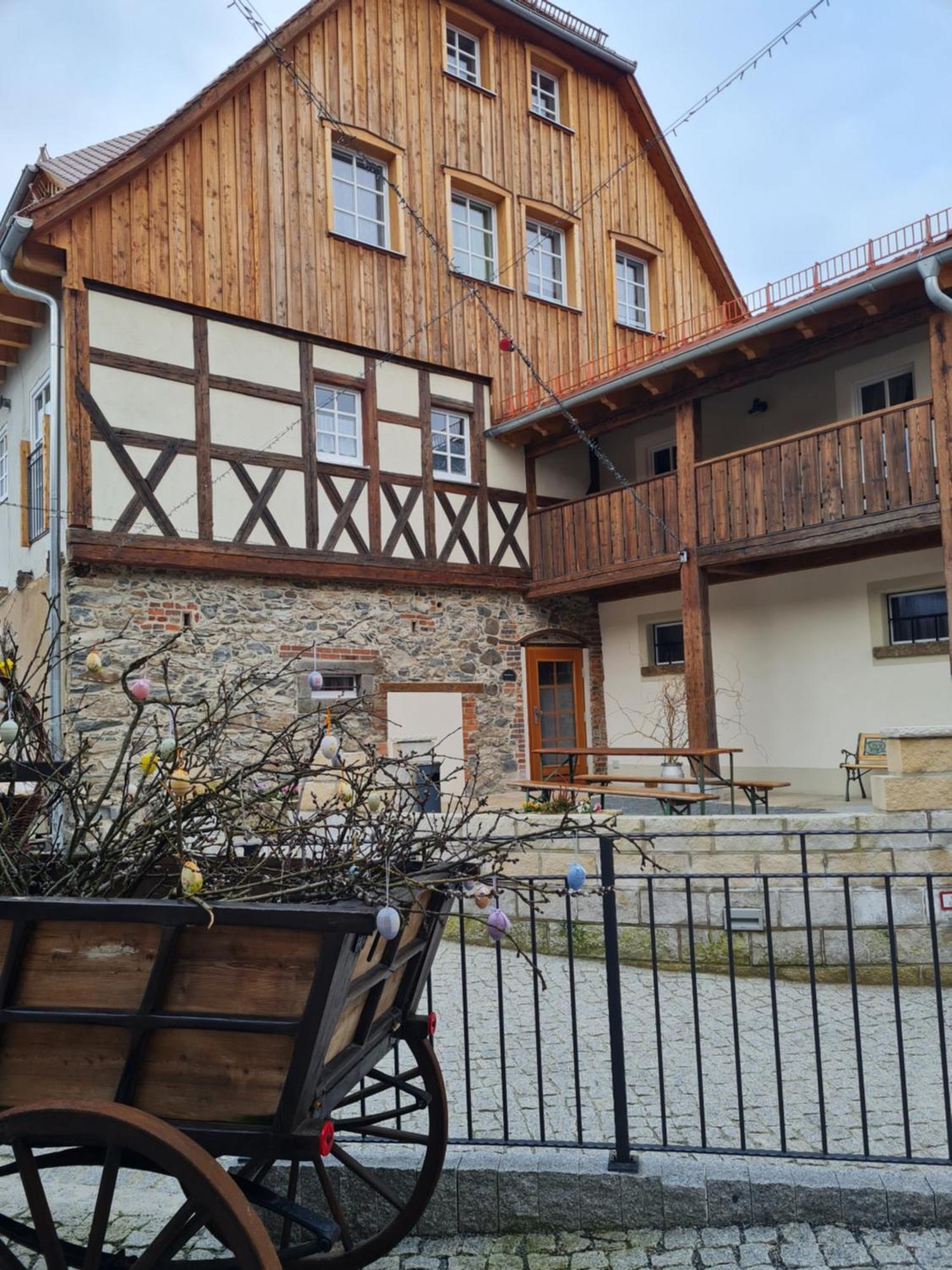 Familien- Und Apartmenthotel Lerchenberghof Walddorf  Exteriör bild